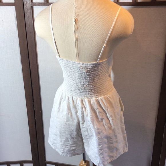 Aerie white eyelet romper embroidered eyelet/sz Sm/ spaghetti straps/cutout - Picture 6 of 14